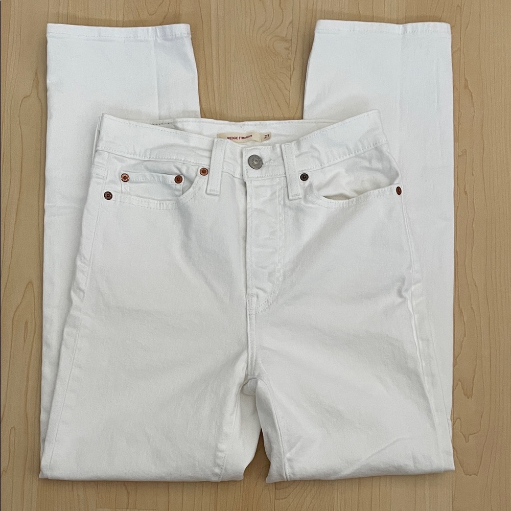 Levi's Women's Straight Leg Jeans in White